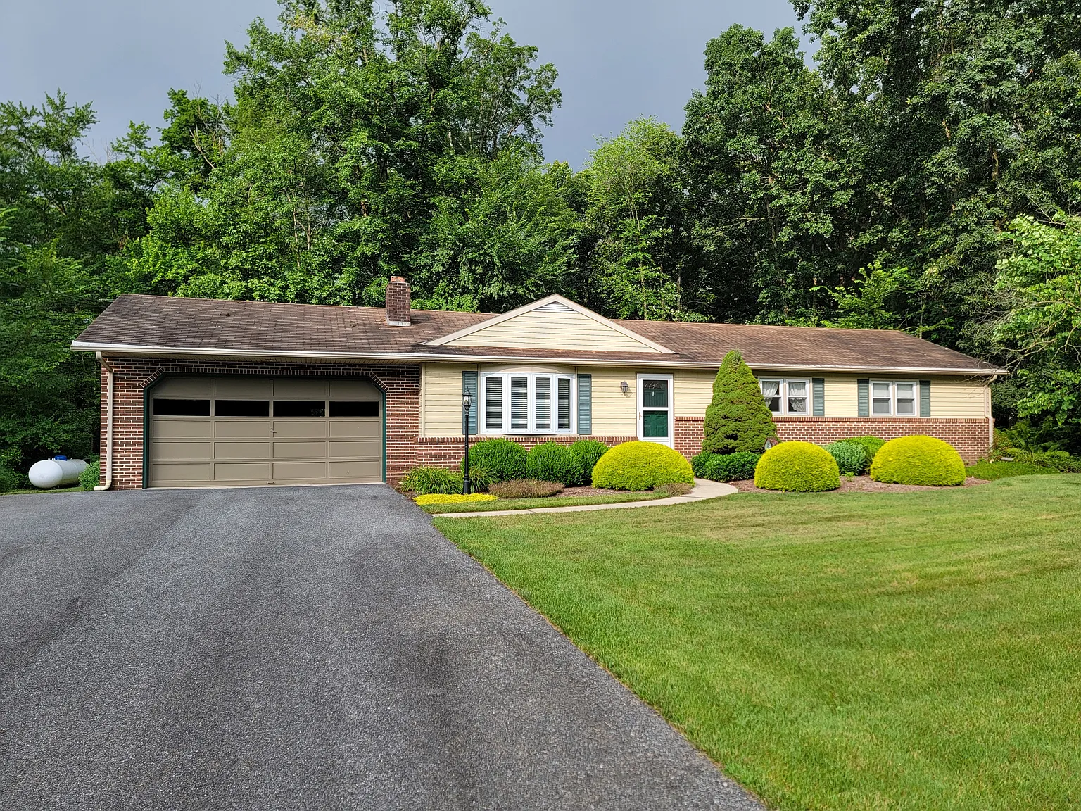 1331 Woodland Cir photo 1