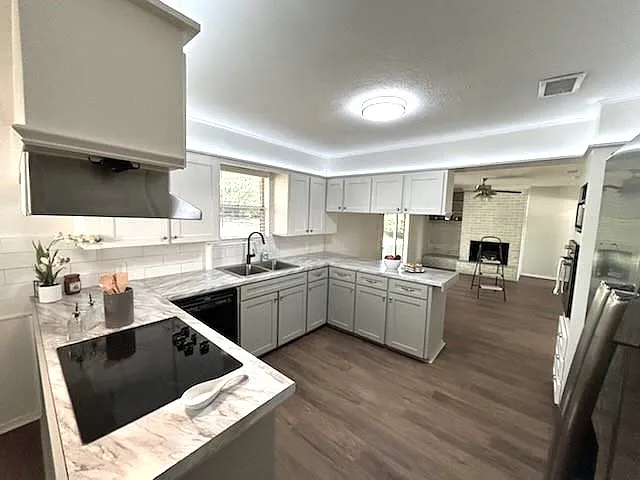 1212 Desiree Ln — Photo 11