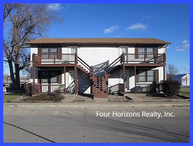 1st image of 514 W Scott St APT 1