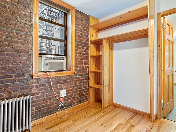 2nd image of 110 Mac Dougal St #12R