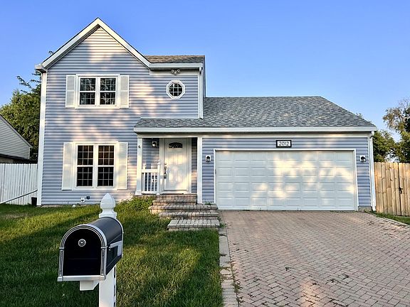 2nd image of 2012 Redwood Dr