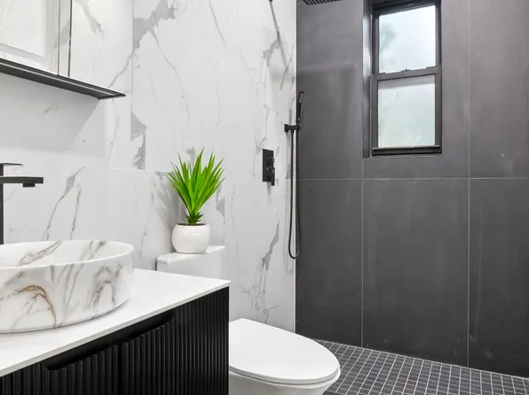 415 Ocean Parkway image 5 of 5