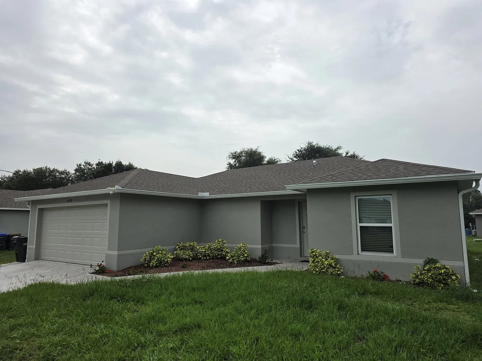 3 bed, 1285 sqft, $2,095 — Photo 2