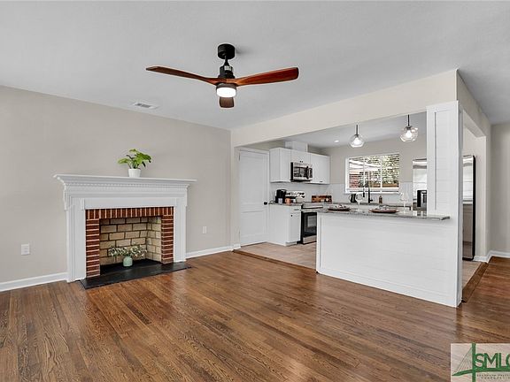 4th image of 2024 California Avenue