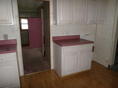 2nd image of 3018 Joyce St