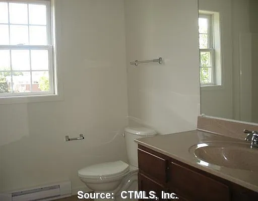 7 New St #202 — Photo 3
