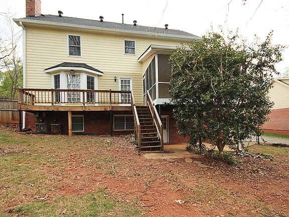 3rd image of 3547 Robinson Ct