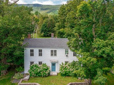 671 West Road, Manchester Center, VT, 05255
