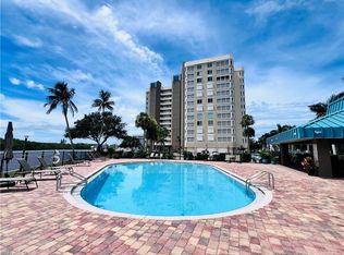 25 Bluebill Ave APT 1002, Naples, FL 34108