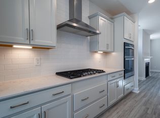 332 Village Walk Dr, Clayton, NC 27527