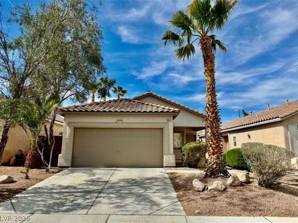 8645 Emerald Grove Way