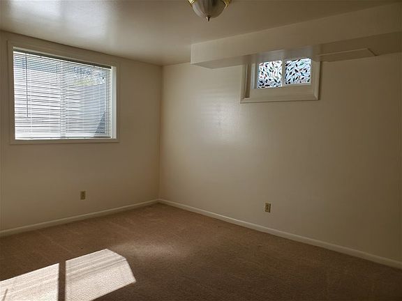3rd image of 605 W Sussex Ave #Basement