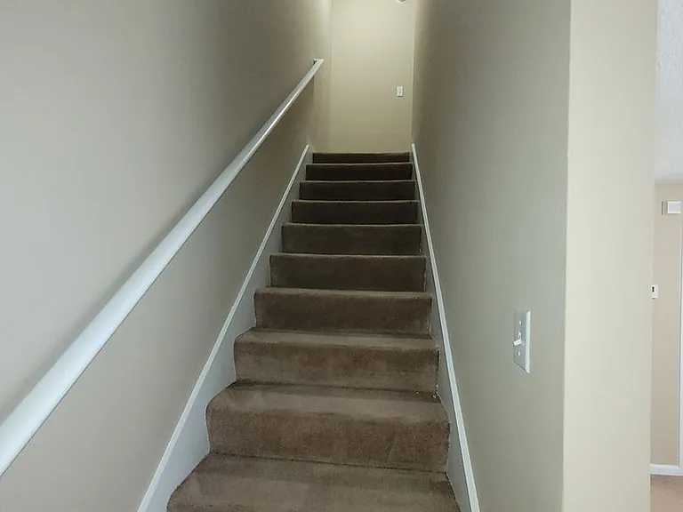 121-123 Mario Cir — Photo 8