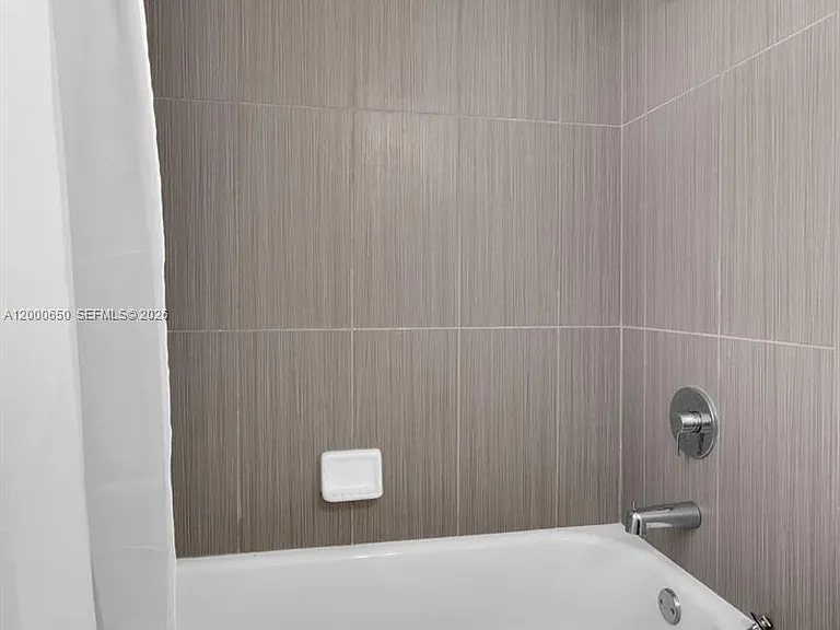 5113 NW 52nd St — Photo 27
