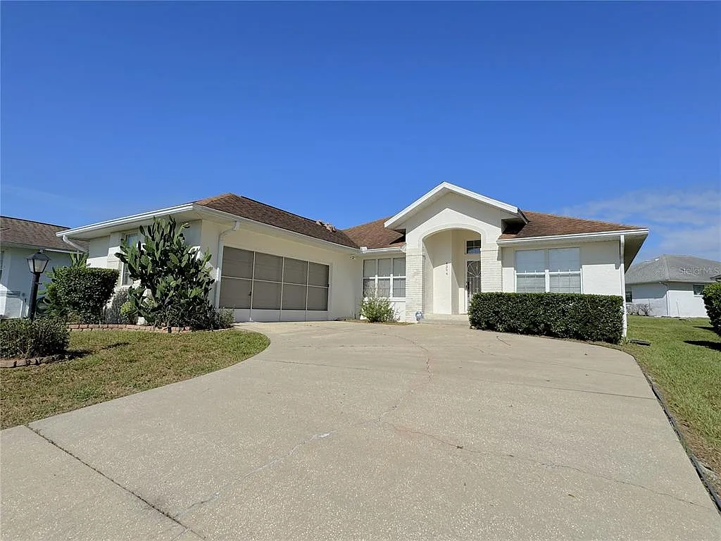 3 bed, 2.0 bath, 1516 sqft, $1,900 — Photo 2