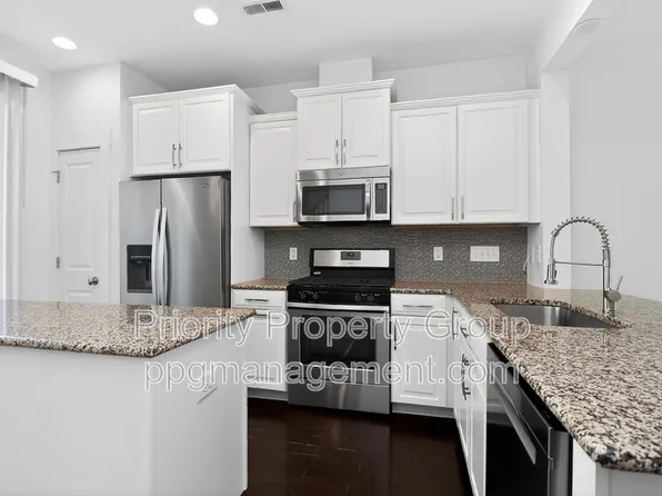 1614 Pat Garrett St #1, Charlotte, NC 28206