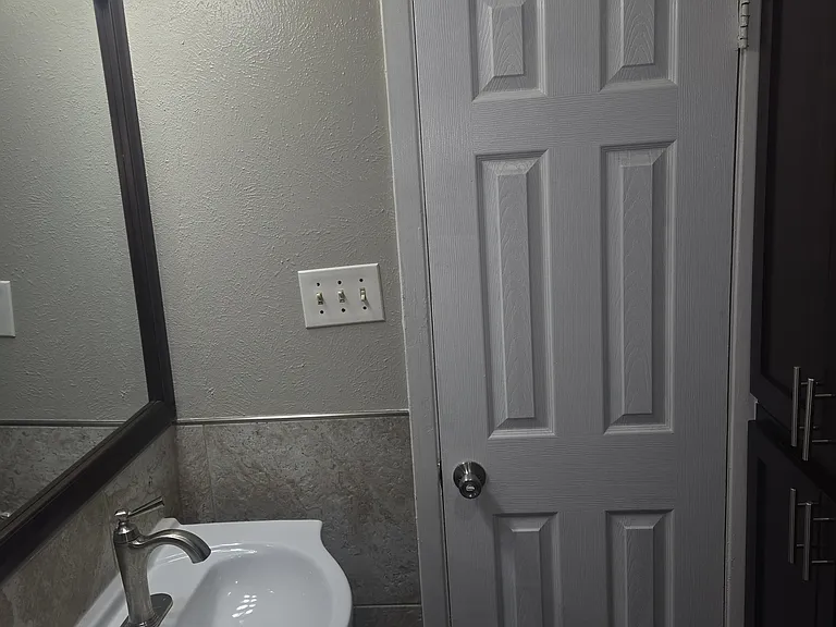 119 Bristol Dr — Photo 16