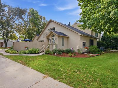 42297 E Edward Dr, Clinton Township, MI, 48038