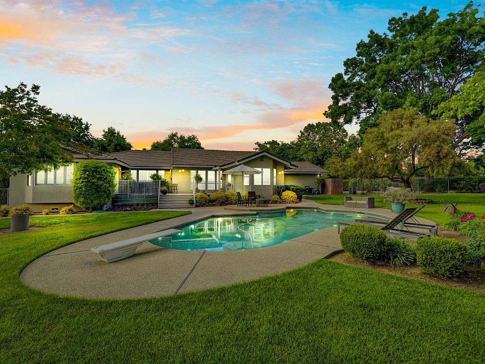 1st image of 3922 Kenwood Way
