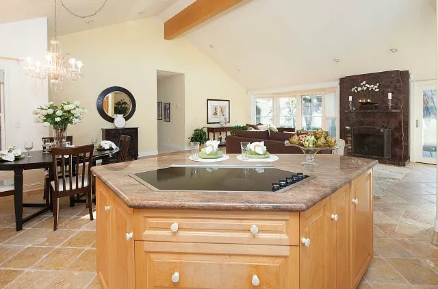 722 Bantry Ct — Photo 11