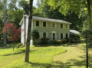 121 Judge Ln, Stroudsburg, PA 18360