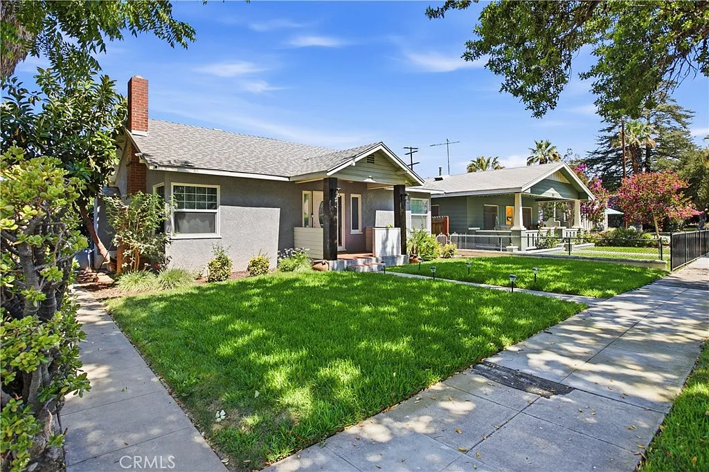 2 bed, 1.5 bath, 1207 sqft, $3,495 — Photo 2