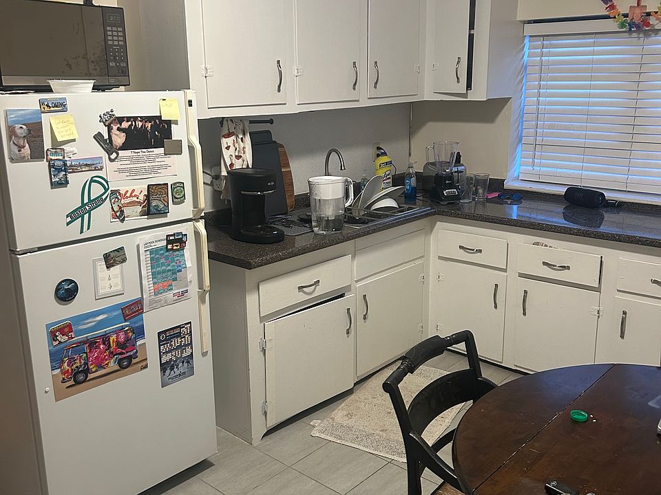 1st image of 32 Brock St APT 4