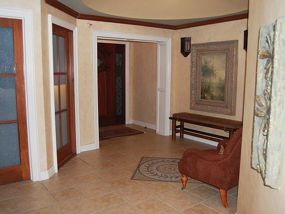4th image of 5707 S Lake St #9-B