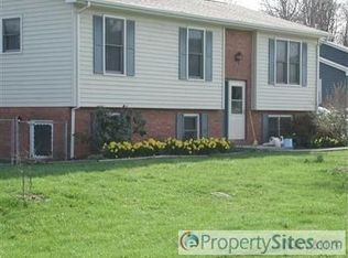 2425 Glade Dr, Christiansburg, VA 24073
