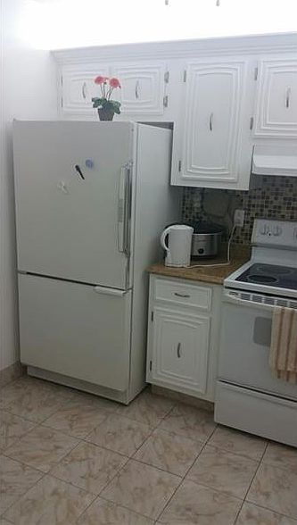 1st image of 2821 Somerset Dr APT 111