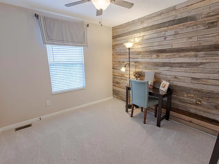 7713 Alexandra Dr — Photo 14