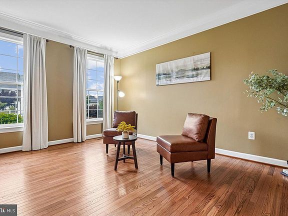 3rd image of 15361 Warm Springs Ln