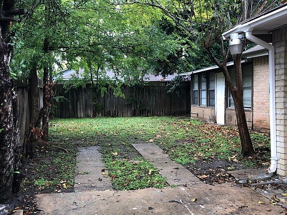 3rd image of 17016 Pastoria Dr