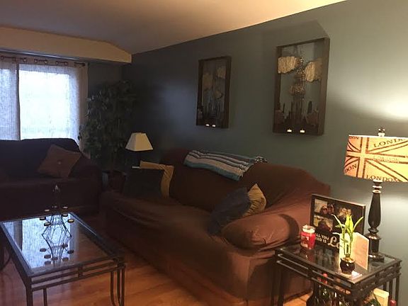 3rd image of 18A Abingdon Ave Unit 18A