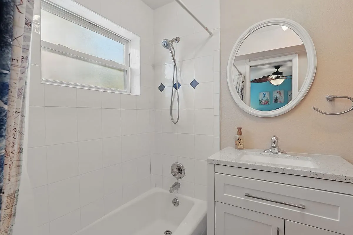 Studio, 1.0 bath, 444 sqft, $1,550 — Photo 3