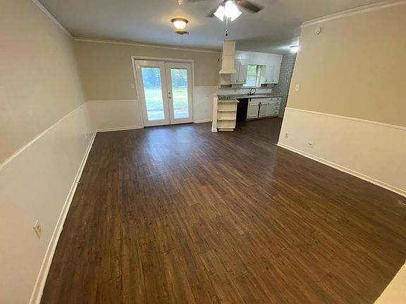 3rd image of 7232 Meadowbrook Dr