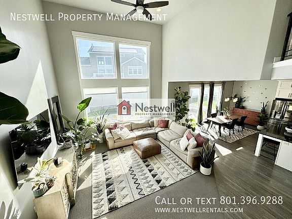 5th image of 627 N Pinnacle Ln