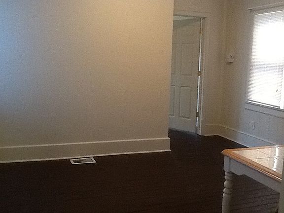 5th image of 572 Lilly Ave