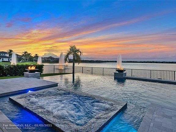4th image of 8425 Watercrest Cir E