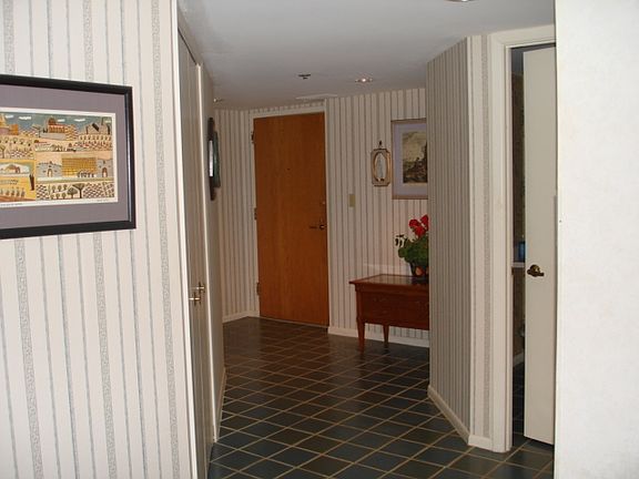 2nd image of 140 Fox Hollow Dr APT 307