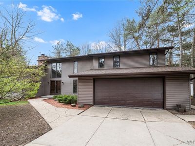 39 Haymarket Sq, East Amherst, NY, 14051