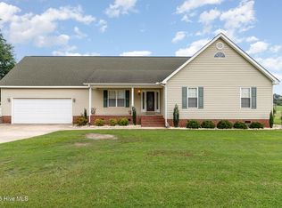 260 Naylor School Rd, Roseboro, NC 28382