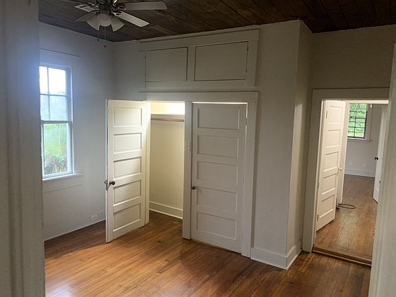 3rd image of 2813 Monticello Ave