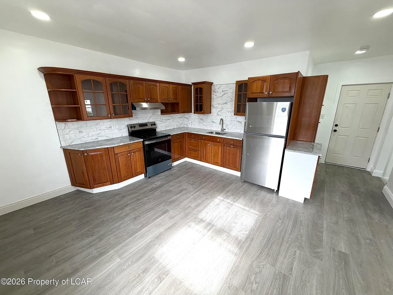 2 bed, 1.5 bath, 1200 sqft, $1,100 — Photo 4