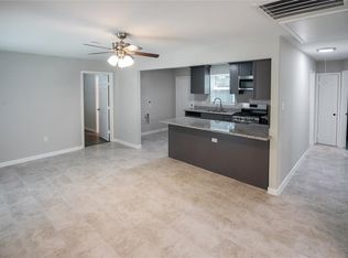 3015 Caplin St, Houston, TX 77026