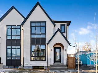 1417 E 42nd St SW, Calgary, AB T3C1Z4