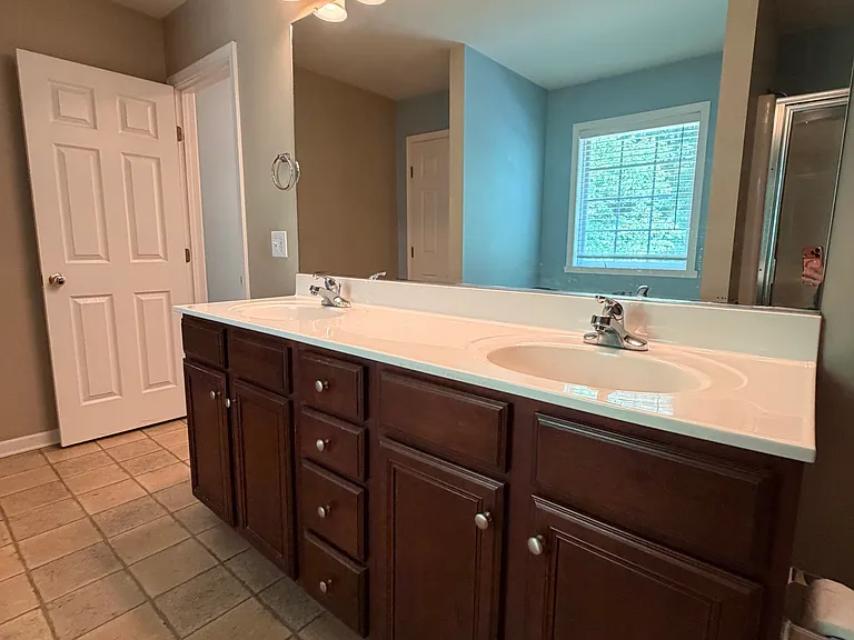 4566 Woodway Dr — Photo 42