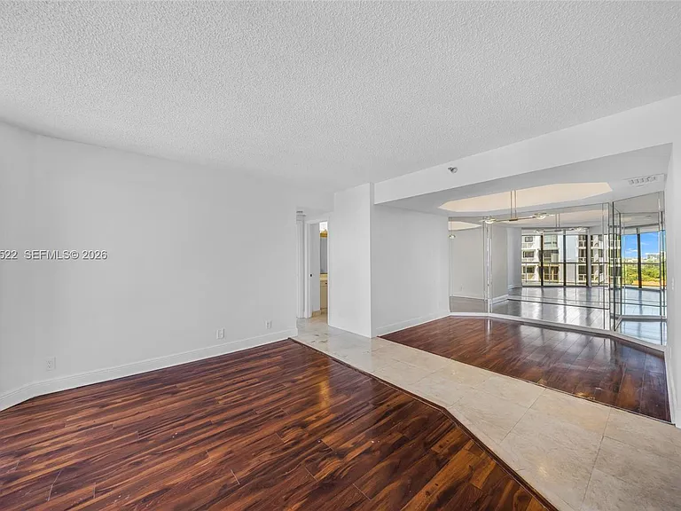 3610 Yacht Club Dr #1016 — Photo 12