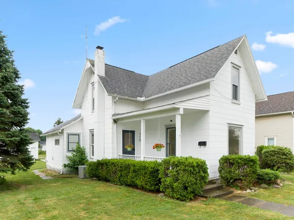 719 E 7th St, Auburn, IN 46706