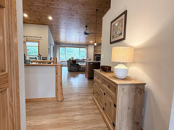 3rd image of 7402 Forest Dr